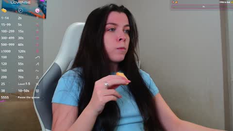 Snapshot of lunalovesuu chatting on December 2024 10:01:02 PM Luna online show from December 2024 10:01:02 PM