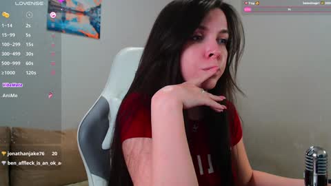 Snapshot of lunalovesuu chatting on December 2024 12:18:01 AM Luna online show from December 2024 12:18:01 AM