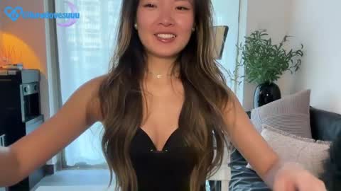 Snapshot of lunalovesuuuuu chatting on April 2026 02:14:01 AM Luna online show from April 2026 02:14:01 AM