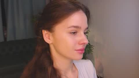 lunaolivia_ online show from February 2026 12:42:02 PM