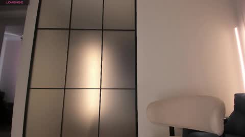 Aisha online show from November 2025 08:04:02 AM