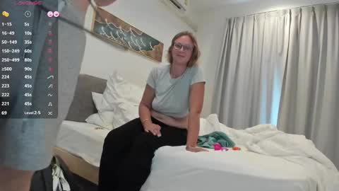 LunaPearl   online show from October 2025 06:59:01 AM