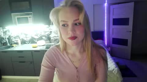 lunapeony online show from February 2026 03:09:02 PM