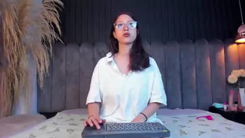 Snapshot of lunar_lustx chatting on June 2026 12:11:02 PM lunar_lustx online show from June 2026 12:11:02 PM
