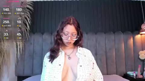 Snapshot of lunar_lustx chatting on June 2026 08:10:01 PM lunar_lustx online show from June 2026 08:10:01 PM