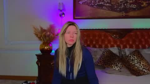 Snapshot of lunarishi chatting on February 2026 06:17:01 AM Luna Rishi online show from February 2026 06:17:01 AM