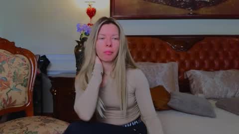 Snapshot of lunarishi chatting on February 2026 06:10:02 AM Luna Rishi online show from February 2026 06:10:02 AM