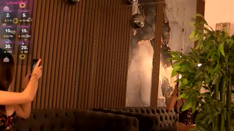 Luna online show from October 2025 04:09:02 AM