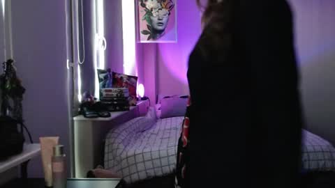 Snapshot of lunaxcherry chatting on April 2026 04:41:01 PM LunaXcherry online show from April 2026 04:41:01 PM