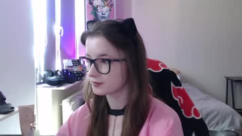 Snapshot of lunaxcherry chatting on June 2026 11:03:01 AM LunaXcherry online show from June 2026 11:03:01 AM