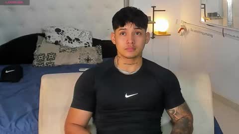 Lunay online show from December 2025 12:07:01 AM