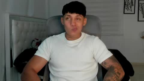 Lunay online show from April 2026 12:17:01 AM