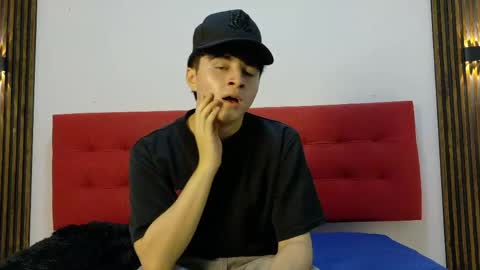 Snapshot of lunaydream chatting on April 2026 11:16:02 AM lunaydream online show from April 2026 11:16:02 AM