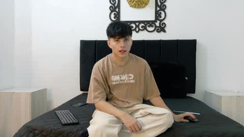 Snapshot of lunaydream chatting on May 2026 11:27:01 AM lunaydream online show from May 2026 11:27:01 AM