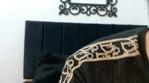Snapshot of lunaydream chatting on May 2026 11:39:01 AM lunaydream online show from May 2026 11:39:01 AM