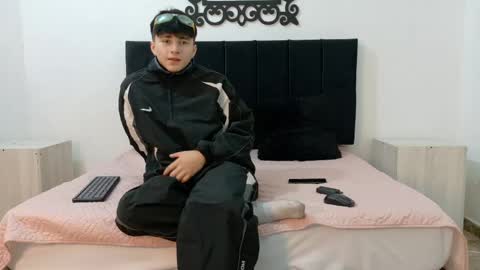 Snapshot of lunaydream chatting on May 2026 11:30:02 AM lunaydream online show from May 2026 11:30:02 AM