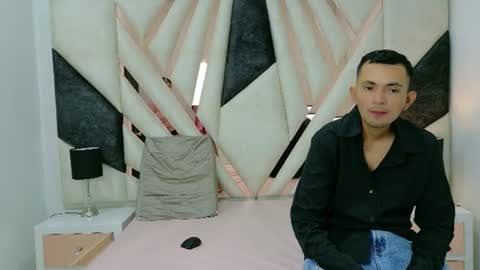 Snapshot of lunaysebastian chatting on July 2026 02:56:01 PM Luna y Sebastian online show from July 2026 02:56:01 PM