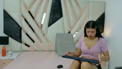 Snapshot of lunaysebastian chatting on July 2026 02:20:02 PM Luna y Sebastian online show from July 2026 02:20:02 PM