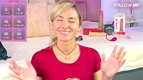 lunitadiva online show from November 2025 03:49:01 PM