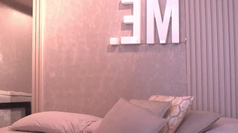 Snapshot of lunna_velvet chatting on November 2025 12:27:02 PM Luna online show from November 2025 12:27:02 PM