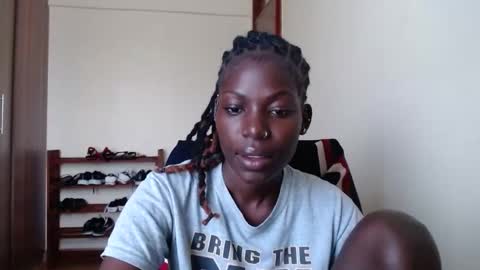 Snapshot of luo_queen chatting on May 2026 07:38:02 AM luo_queen online show from May 2026 07:38:02 AM