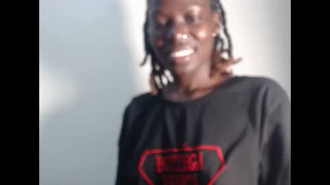 Snapshot of luo_queen chatting on May 2026 11:05:02 AM luo_queen online show from May 2026 11:05:02 AM