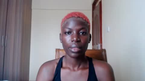 Snapshot of luo_queen chatting on June 2026 08:23:02 AM luo_queen online show from June 2026 08:23:02 AM