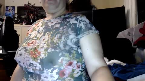 Snapshot of lusciouslibra82 chatting on March 2025 06:16:02 AM .Clarissa. Follow me on Instagram miss buns online show from March 2025 06:16:02 AM