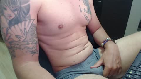 Snapshot of lushboy90 chatting on January 2025 03:20:01 AM lushboy90 online show from January 2025 03:20:01 AM