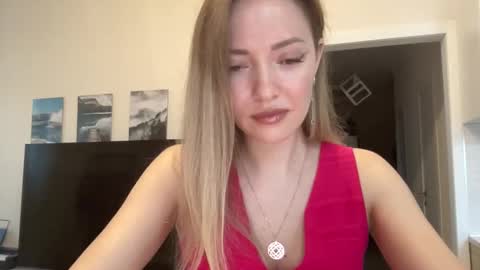 Snapshot of lusiluv chatting on October 2025 02:24:02 PM lusiluv online show from October 2025 02:24:02 PM