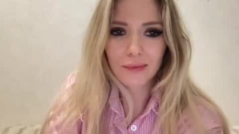 lusiluv online show from April 2026 09:56:02 PM