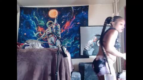 Snapshot of lust_j chatting on October 2025 09:02:02 PM LUST online show from October 2025 09:02:02 PM