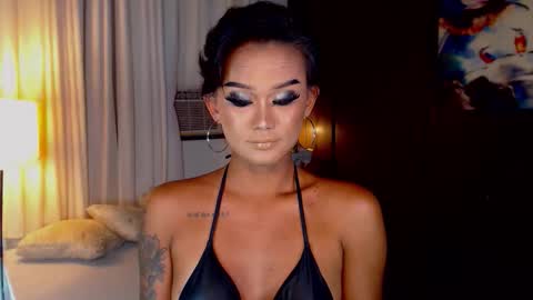 Snapshot of lustfulltrans chatting on May 2026 04:25:02 PM AdriannaFowks online show from May 2026 04:25:02 PM