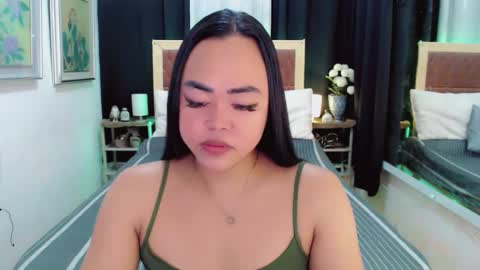 Snapshot of lustfuloffendertrina chatting on January 2025 08:51:02 AM Trina online show from January 2025 08:51:02 AM