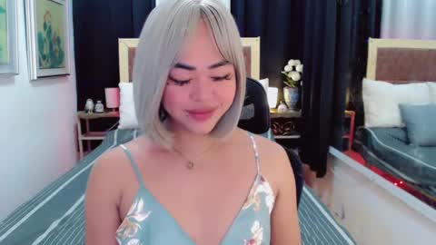 Snapshot of lustfuloffendertrina chatting on January 2025 01:33:01 AM Trina online show from January 2025 01:33:01 AM