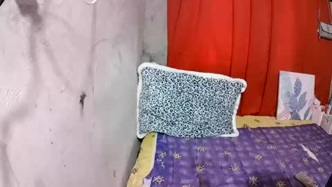 Snapshot of lusty_babe25 chatting on June 2026 02:27:02 AM Flora Mae online show from June 2026 02:27:02 AM