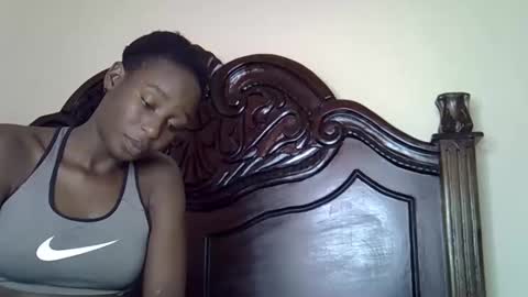 lutino_lovebirds online show from March 2026 05:35:01 AM