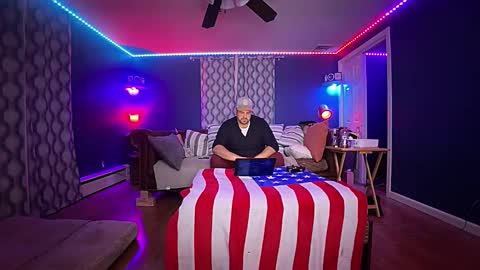 Snapshot of luv2watch1980 chatting on December 2025 09:28:02 AM luv2watch1980 online show from December 2025 09:28:02 AM