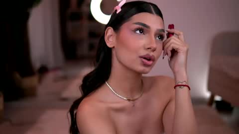 Caprice online show from April 2026 07:58:01 PM