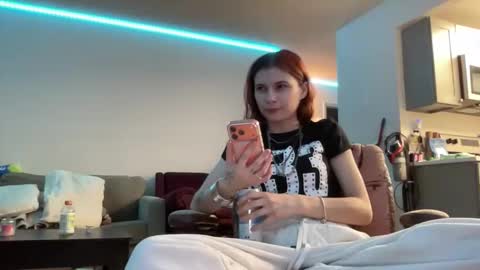 Snapshot of luvkoko chatting on April 2026 05:21:02 AM luvkoko online show from April 2026 05:21:02 AM