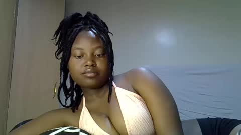 Tracy online show from October 2025 07:36:02 PM