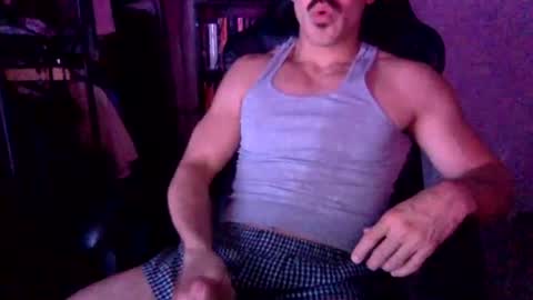 luvrboy77 online show from August 2026 05:40:01 AM