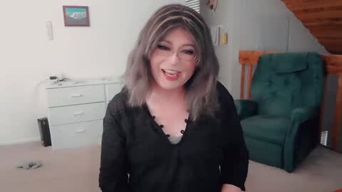 Britney online show from November 2025 07:03:01 PM