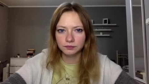 Millie online show from December 2025 09:53:01 PM