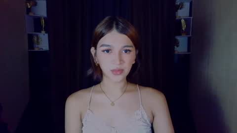 Snapshot of lux_white chatting on May 2026 11:59:02 AM queen lux online show from May 2026 11:59:02 AM