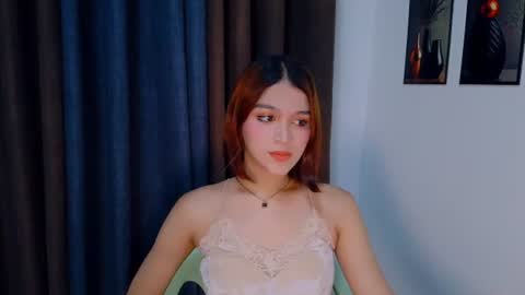 Snapshot of lux_white chatting on June 2026 12:41:02 PM queen lux online show from June 2026 12:41:02 PM