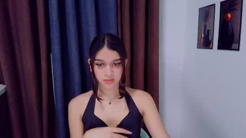 Snapshot of lux_white chatting on August 2026 08:28:01 AM queen lux online show from August 2026 08:28:01 AM