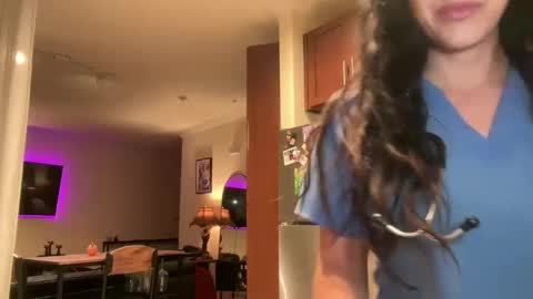 luxcher22 online show from November 2025 04:35:01 AM