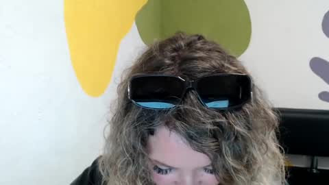 Snapshot of luxdonna chatting on June 2026 09:00:01 AM Donna online show from June 2026 09:00:01 AM