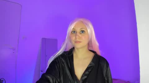 Luxiana online show from December 2024 11:03:01 PM